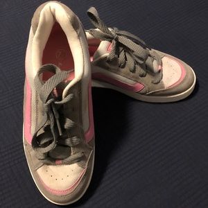 Vans Mannaz size 7 1/2